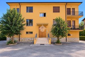 3 LOCALI A ASSISI