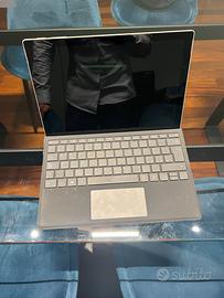 Microsoft Surface pro 7 computer tablet pc