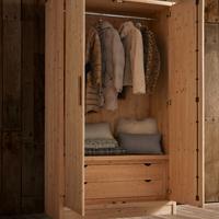 CAPIENTE ARMADIO RUSTICO IN ABETE CON CASSETTIERA