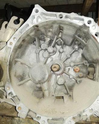 Cambio 5 marce toyota yaris 1.4 75cv 2002 - 2005