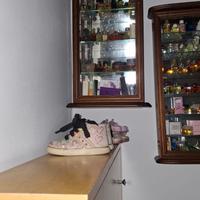 vetrinetta per collezione profumi 