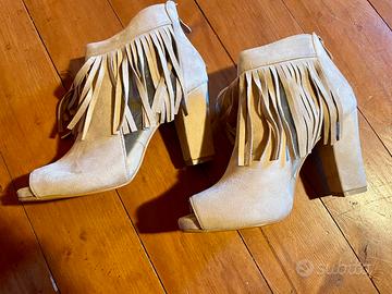 Scarpe scamosciate primaverili 39 beige