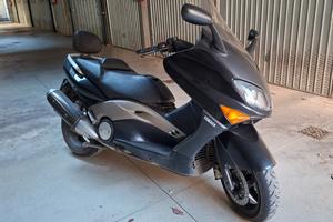 Yamaha T Max del 2004
