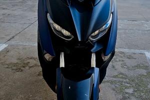 Yamaha X-Max 400