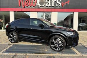 AUDI Q3 SPB 40 TDI quattro S tronic Identity Bla