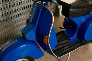 Vespa Piaggio PX 150 arcobaleno