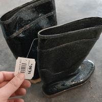 Stivali anti pioggia nuovi con cartellino