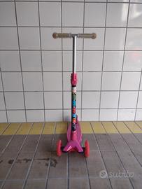 Monopattino con Rotelle Luminose 