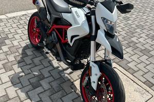 ducati hypermotard 939