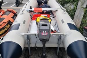 Gommone più motore 8hp
