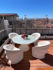 4 Poltrone DRIADE MODESTY VEILED + Tavolo Luminoso