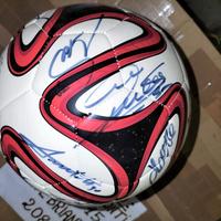 PALLONE AUTOGRAFATO 
