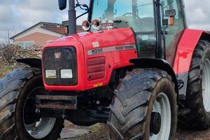 trattore Massey Ferguson 