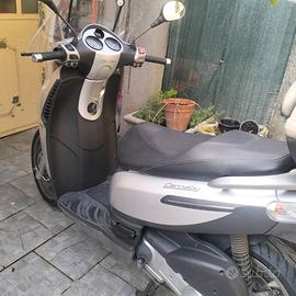 Piaggio Carnaby 250