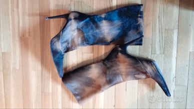 Stivali usati in cavallino, suola cuoio, tacco 10