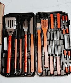Set 18 pezzi barbecue 