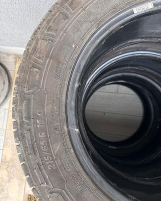 pneumatici pirelli 215/65r16