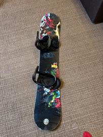 Tavola da sowboard con attacchi