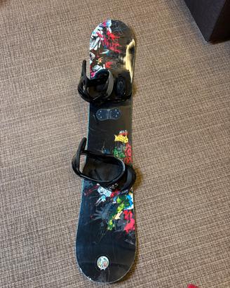 Tavola da sowboard con attacchi