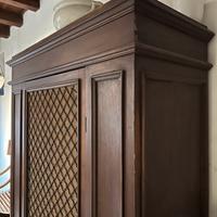 Armadio antico in legno
