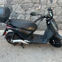 Piaggio 1 active