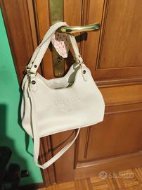 vestito invernale in vellutino. morbido e caldo