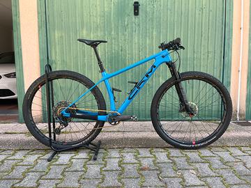 MTB hardtrail 29” in carbonio taglia M