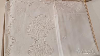 lenzuolo matrimoniale ricamato