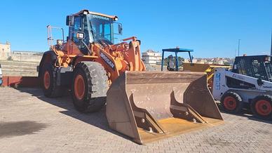 DOOSAN DL300-5 PALA GOMMATA WHEEL LOADER