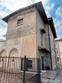 Rezzato centro porzione di casa