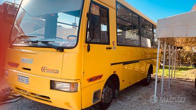 scuolabus  Iveco Cacciamali