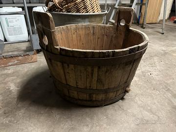 Mastello antico in legno