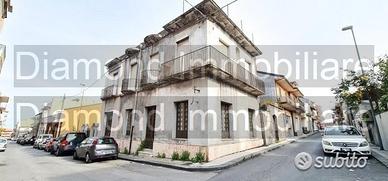 Casa indipendente e terreno edificabile a Giarre