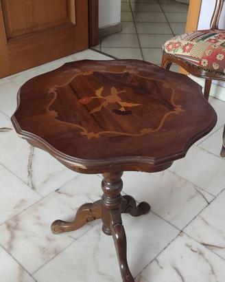 Tavolino in legno