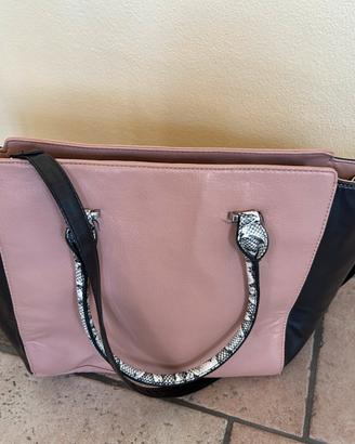 Borsa HM rosa nera.