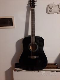 Chitarra acustica elettrificata 