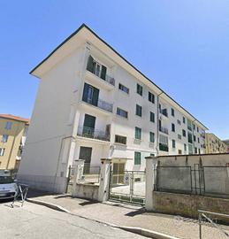 Immobile in asta di 75 m² con 3 locali e box auto 