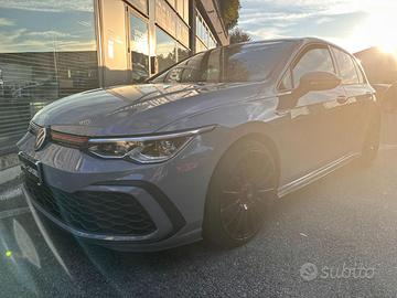 VOLKSWAGEN Golf 2.0 TSI GTI DSG con 19''