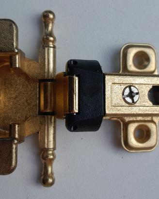 Cerniera per ante a battuta della Wuerth foro 35 m