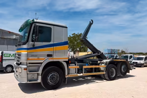 Camion Mercedes Actros 2544 MP2 Scarr