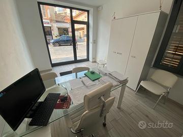 sedie poltrona cassettiere