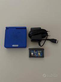 GAMEBOY ADVANCE SP CON CARICATORE E UN GIOCO