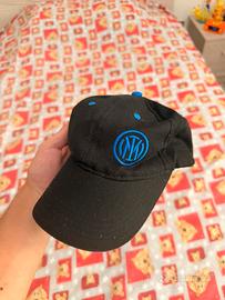 Capello Inter nero e blu