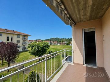 Appartamento di 101 m² con 4 locali e box auto a V