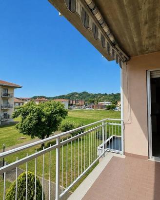 Appartamento di 101 m² con 4 locali e box auto a V