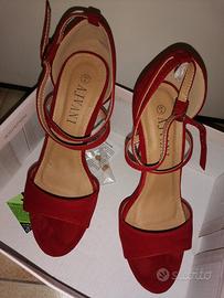 Décolleté laccetti aperte davanti