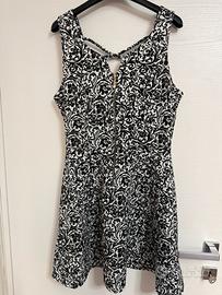Abito fantasia bianco e nero con zip