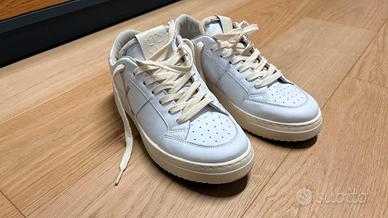Saint sneakers 39