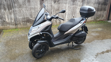Piaggio MP3 HPE 300 ABS - 2022 - PATENTE B