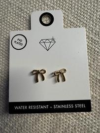 Orecchini a lobo Lovisa